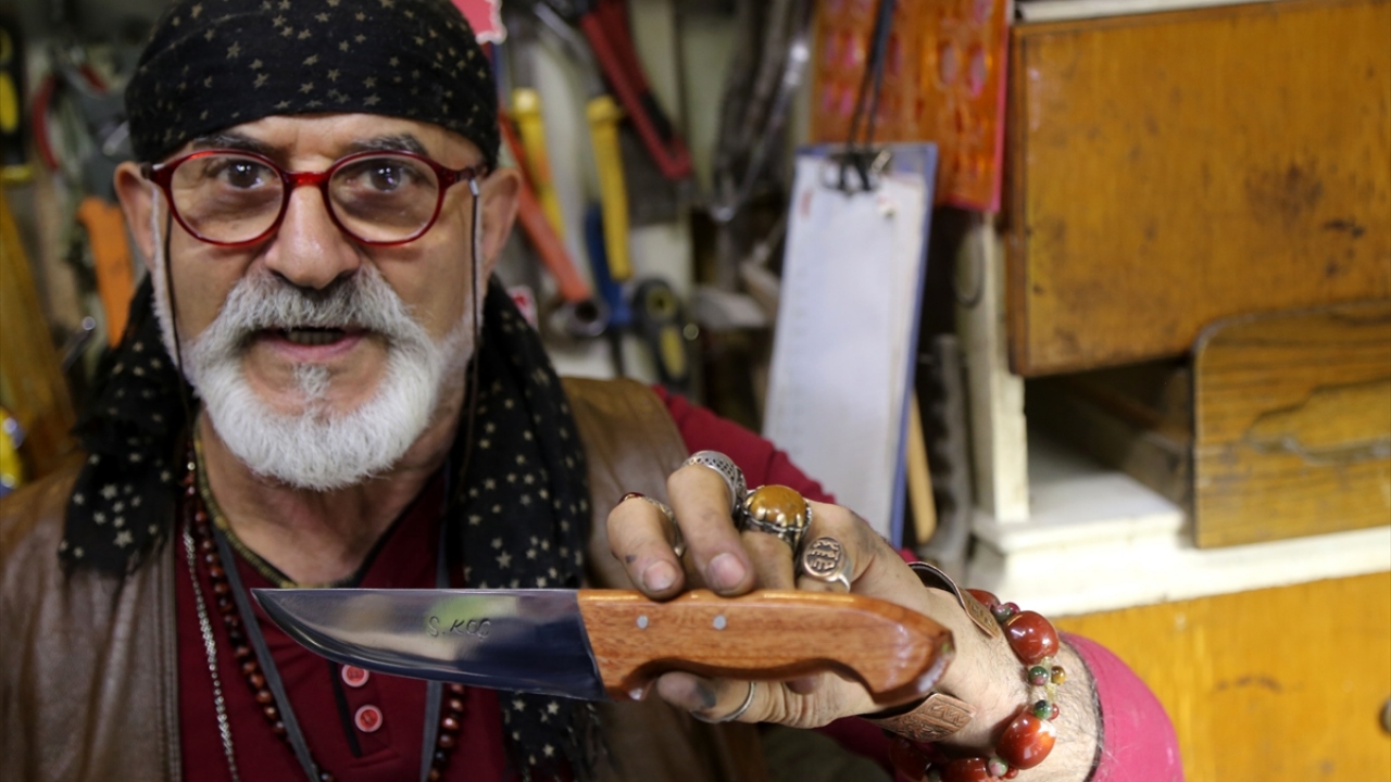 Farklı tarzıyla dikkati çekiyor