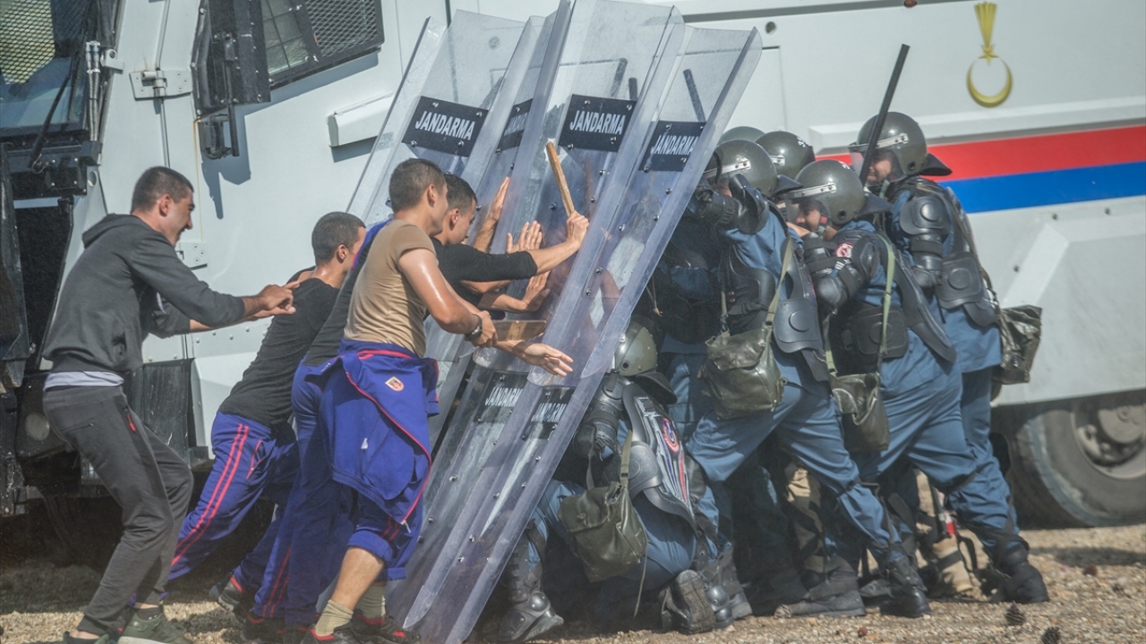 2022 FIFA Dünya Kupası`nın ülkeleri için önemine değinen Selman, bu organizasyona sıkı bir şekilde hazırlanmaya çalıştıklarına dikkati çekti.