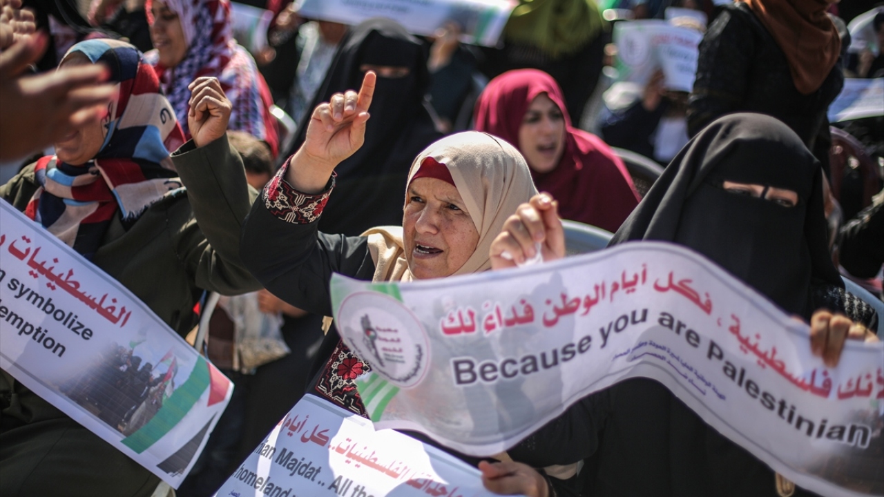 İsrail, 2006`dan bu yana yaklaşık 2 milyon Filistinlinin yaşadığı Gazze Şeridi`ni kara, hava ve denizden abluka altında tutuyor.