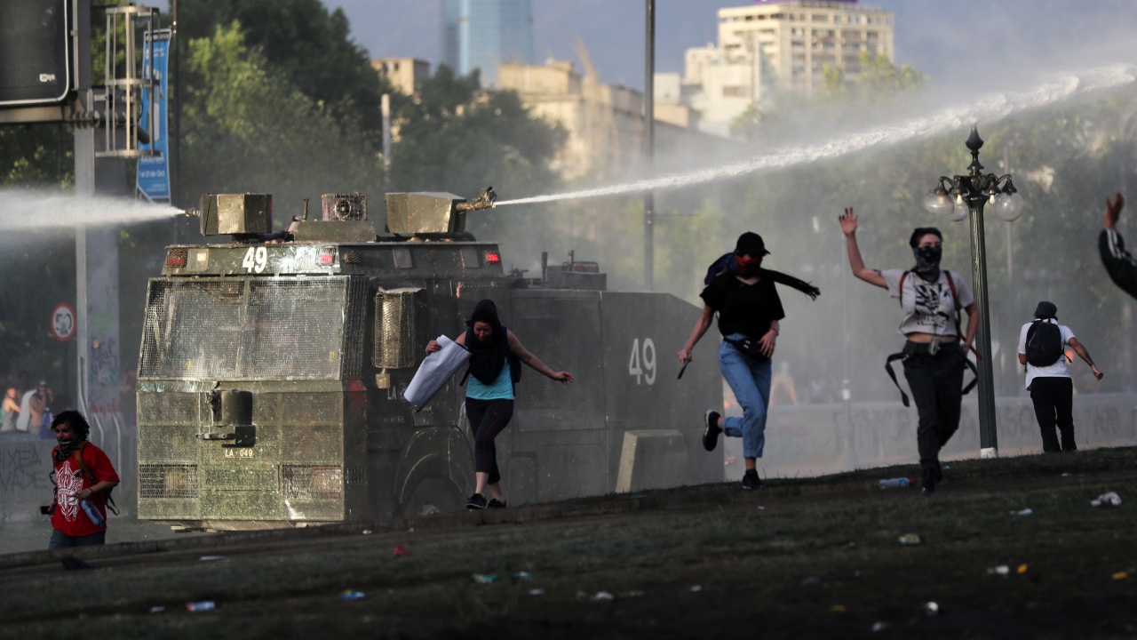 Zam karşıtı başlayan ve şiddetli gösterilere dönüşen protestolar