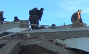 Van Depremi'nden sonra yeni hayatlarına tutundular