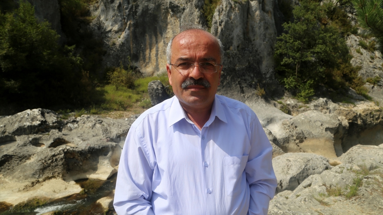 Pınarbaşı Belediye Başkanı Şenol Yaşar, yaptığı açıklamada, ilçenin kanyonlarının çok özel olduğunu söyledi.