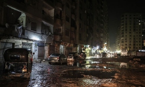 Kahire'de aşırı yağış su baskınlarına neden oldu