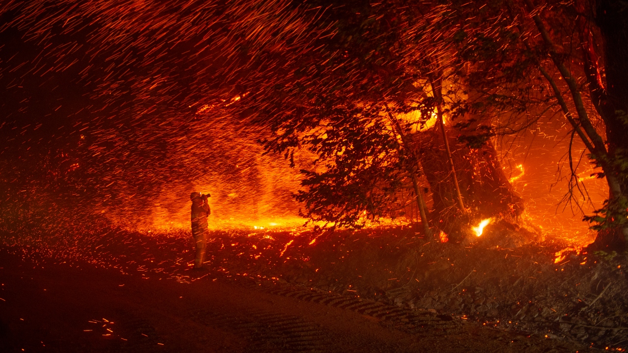 İki yıl önce aynı bölgede çıkan yangınlarda 44 kişi hayatını kaybetmişti.