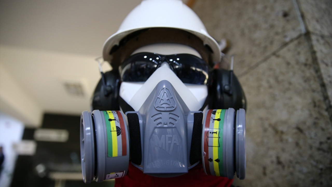 "Kişisel kaçış maskesi üretimine de başlayacağız"