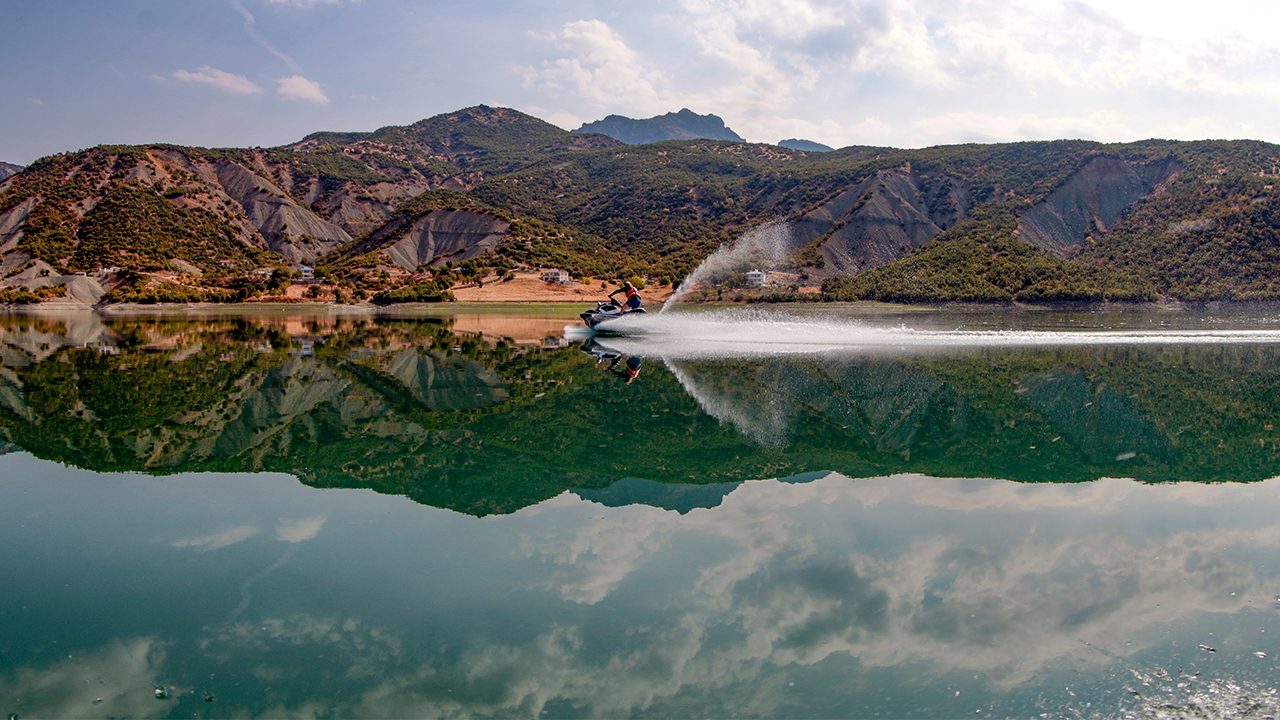 Tunceli doğal güzellikleri, akarsuları ve bitki örtüsüyle ziyaretçilerine eşsiz güzellikler sunuyor.