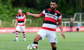 Asker selamına destek veren Türk futbolcu takımdan kovuldu