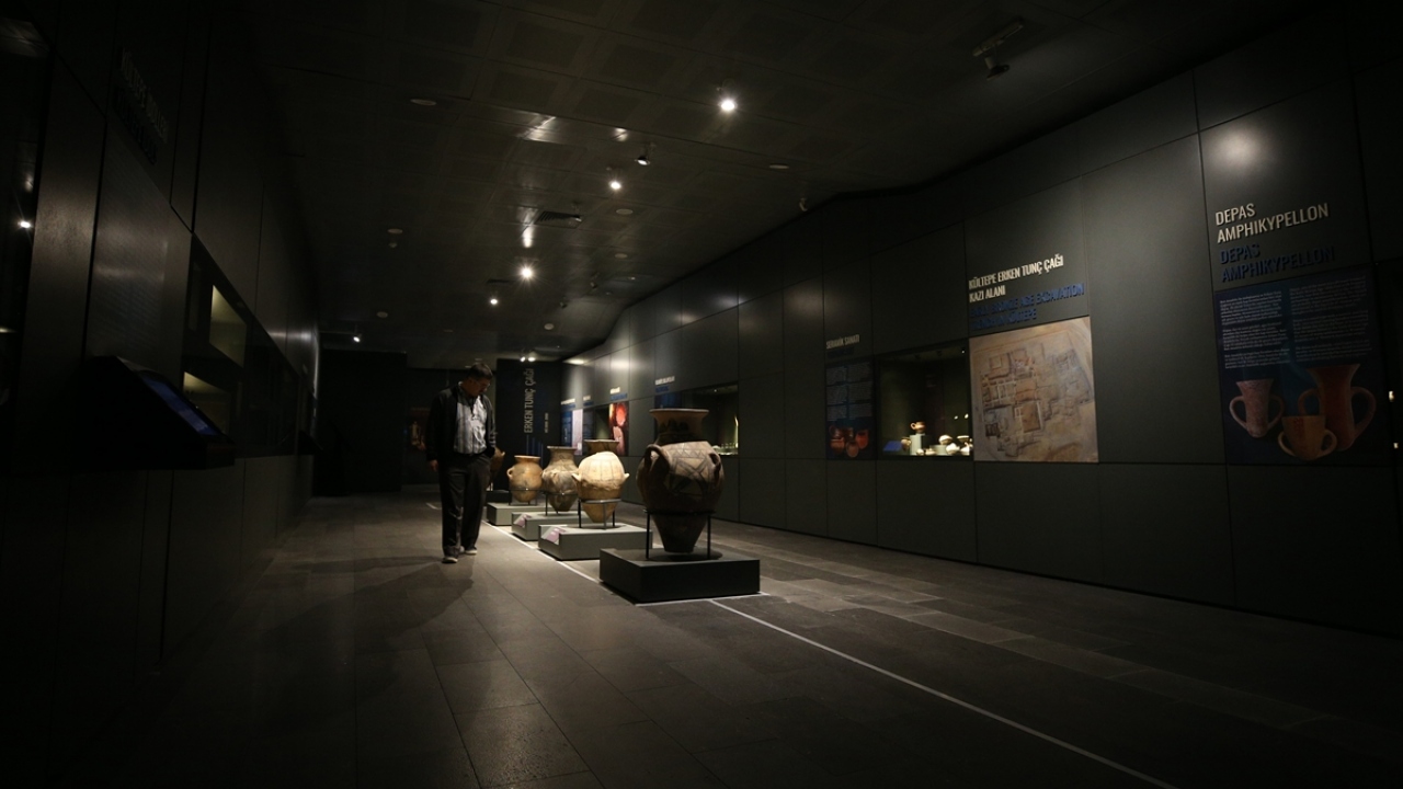 1969 yılından bu yana Gültepe Mahallesi`nde hizmet veren Kayseri Müzesi, günün koşullarını karşılamadığı için 6 yıllık restorasyonun ardından Kayseri Kalesi`ne taşındı.