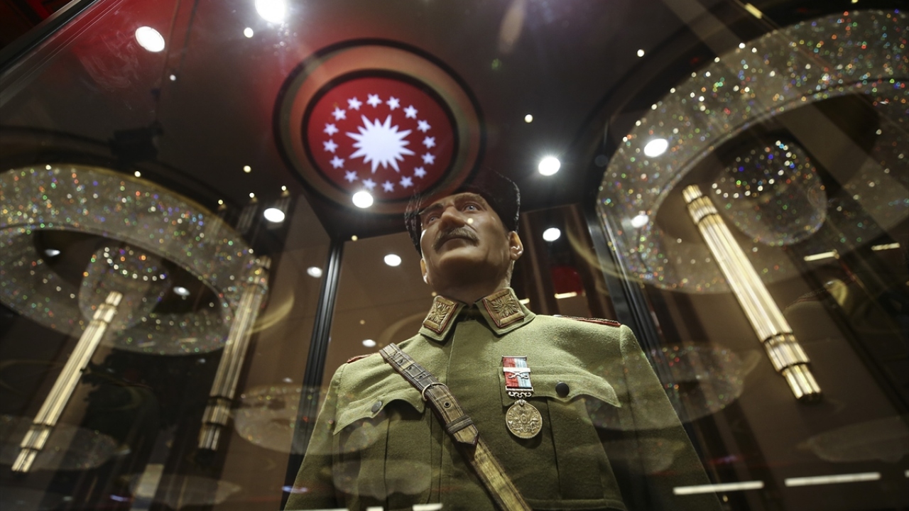 Cumhurbaşkanlığı Külliyesi`nde, Cumhuriyet Bayramı kutlamaları kapsamında, "Fetihten Kurtuluşa" sergisi açıldı.