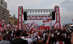 Lübnan'da Başbakanın istifasına rağmen gösteriler devam ediyor