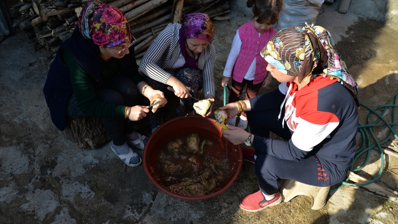 "Yarım ton pancarı tek başıma pekmeze dönüştürmüştüm"