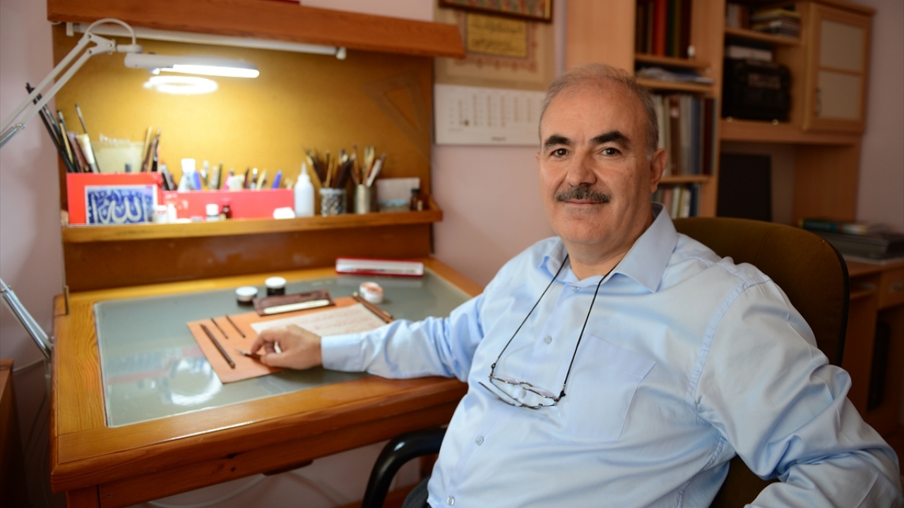 "Hat benim için bir sevda"