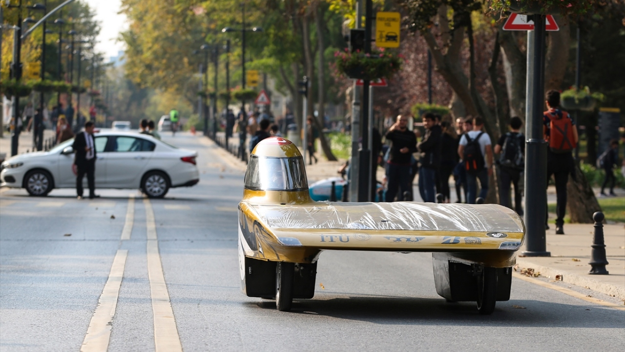 Etkinlikte, 2020 yılı yarışları için son hazırlıklarını yapan takımlar, yarışma öncesi birbirleriyle deneyimlerini paylaştı. Araçların sürüş gösterisi yaptığı etkinlikte, öğrenci takımlarının son teknolojik çalışmaları ilk kez sergilendi. 