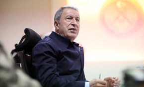 Akar ve Komutanlar sınırın sıfır noktasında