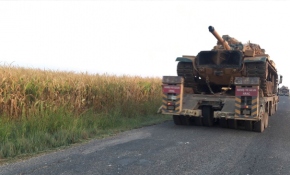 Devriye öncesi sınır hattına tank sevkiyatı