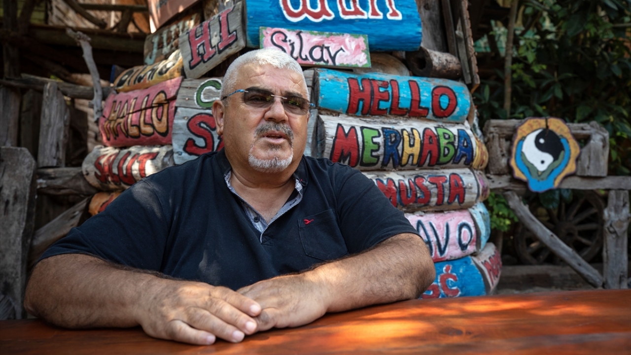 Olympos`ta Kadir’in Ağaç Evleri`nin işletmeciliğini yapan Kadir Kaya da bu eşsiz güzelliğin büyüsüne kapılanlardan biri.