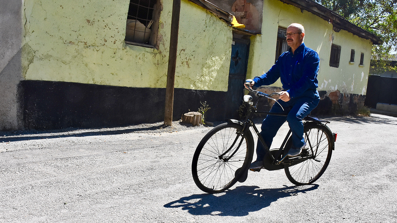 Hemşehrilerini teşvik amacıyla hem siyasi çalışmaları sırasında hem de gündelik hayatında bisikleti tercih eden Sorgun, 7 yaşından beri devam eden tutkusunu anlattı.