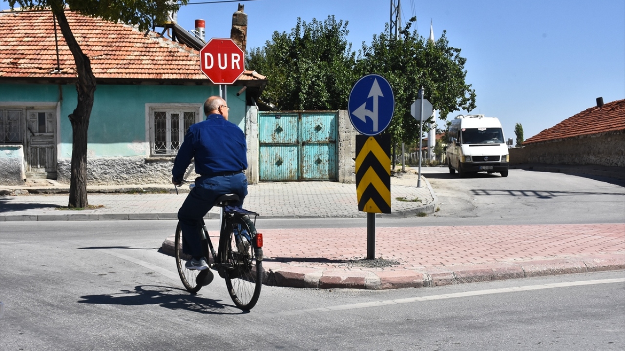 Sorgun, Konya`nın bisikletin anavatanı olduğunu ifade ederek, kentte 350 kilometrenin üzerinde bisiklet yolu bulunduğuna işaret etti.
