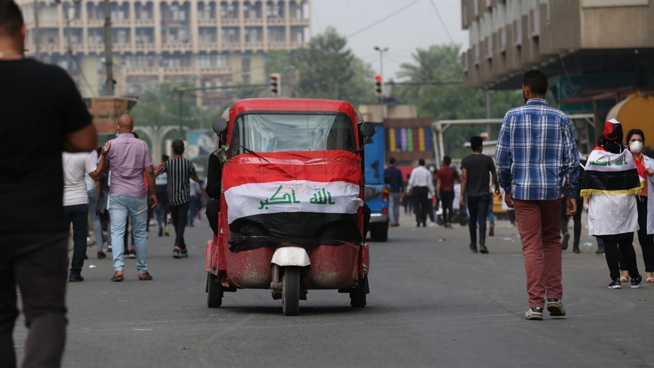 Iraklı ses sanatçısı Hüsam Ressam tarafından sembol haline gelen bu araçlar için bir şarkı bestelendi. 