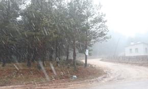 Kartalkaya'ya mevsimin ilk karı yağdı