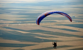 Yıldızlı Dağ yamaç paraşütleriyle şenlendi