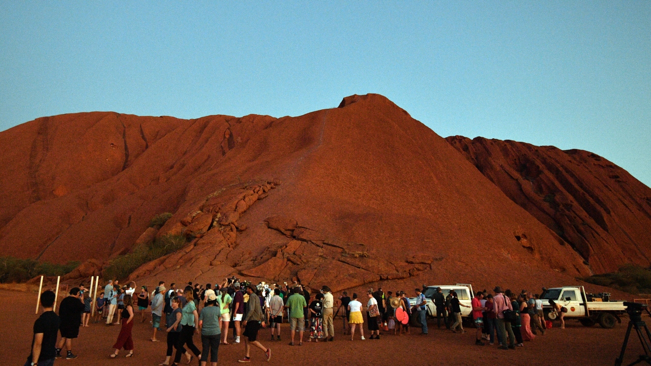 Ayers Kayası olarak da bilinen Uluru, Avustralya`nın sembollerinden biri. 