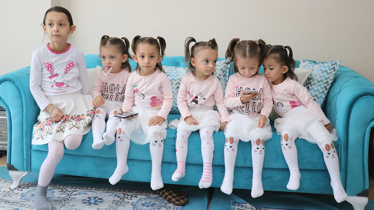 Kent merkezindeki Fırat Mahallesi`nde oturan oto elektrikçisi Fatih Yılmaz ve eşi, 4 yıl önce doğum için Bursa`ya gitti.