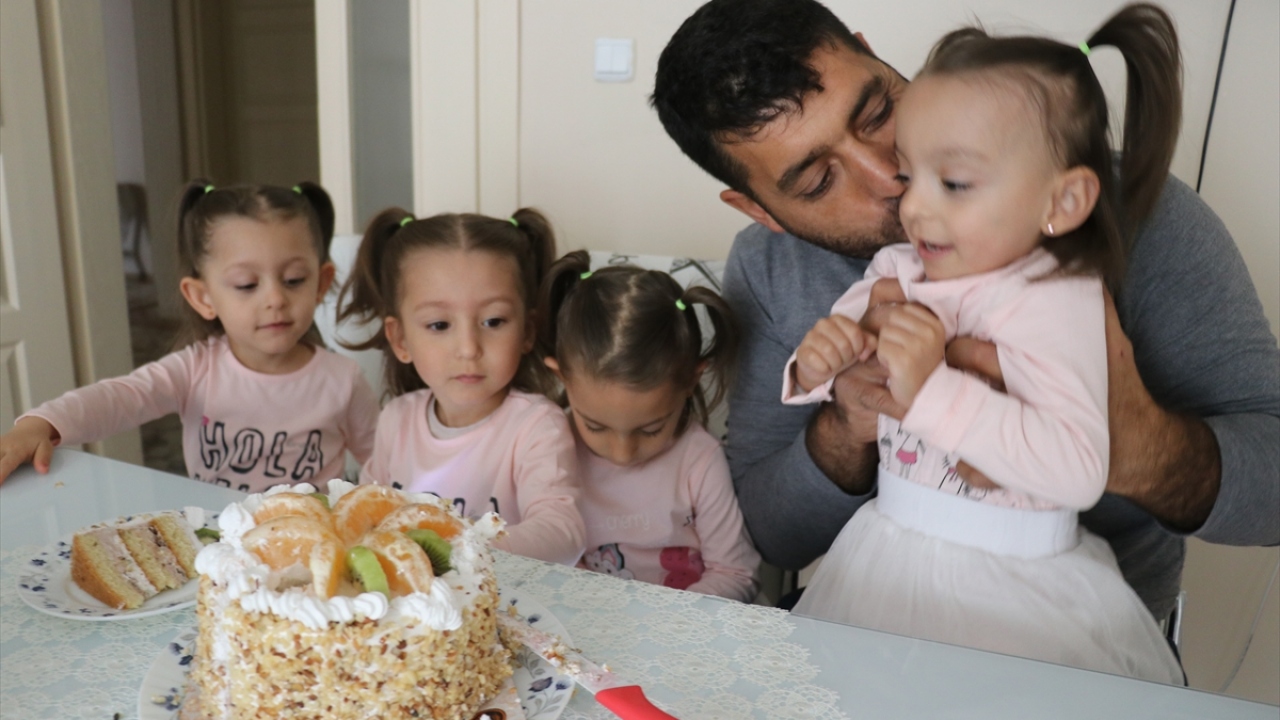 Beşizlerin ablası Ecrin Duru da kardeşleri ile keyifli vakit geçirdiklerini anlattı. 