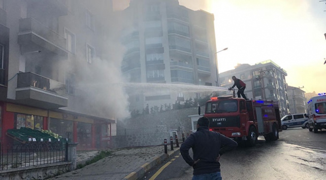 Yangında paniğe kapılan kişi 2'nci kattan atladı