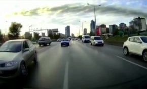 İstanbul'da makas terörü kamerada