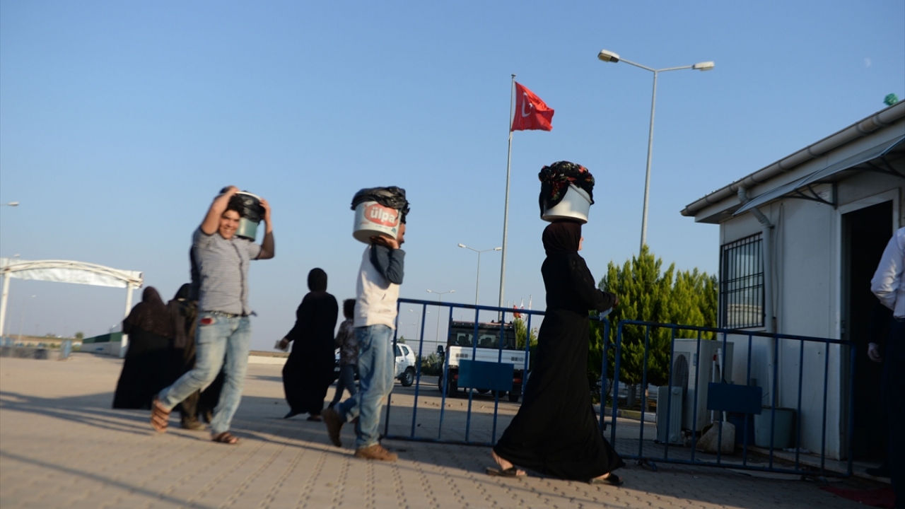 Merkezde, eğitim öğretim kapsamında yürütülen çalışmalar da başta Birleşmiş Milletler olmak üzere geniş kesimlerden takdir topluyor.