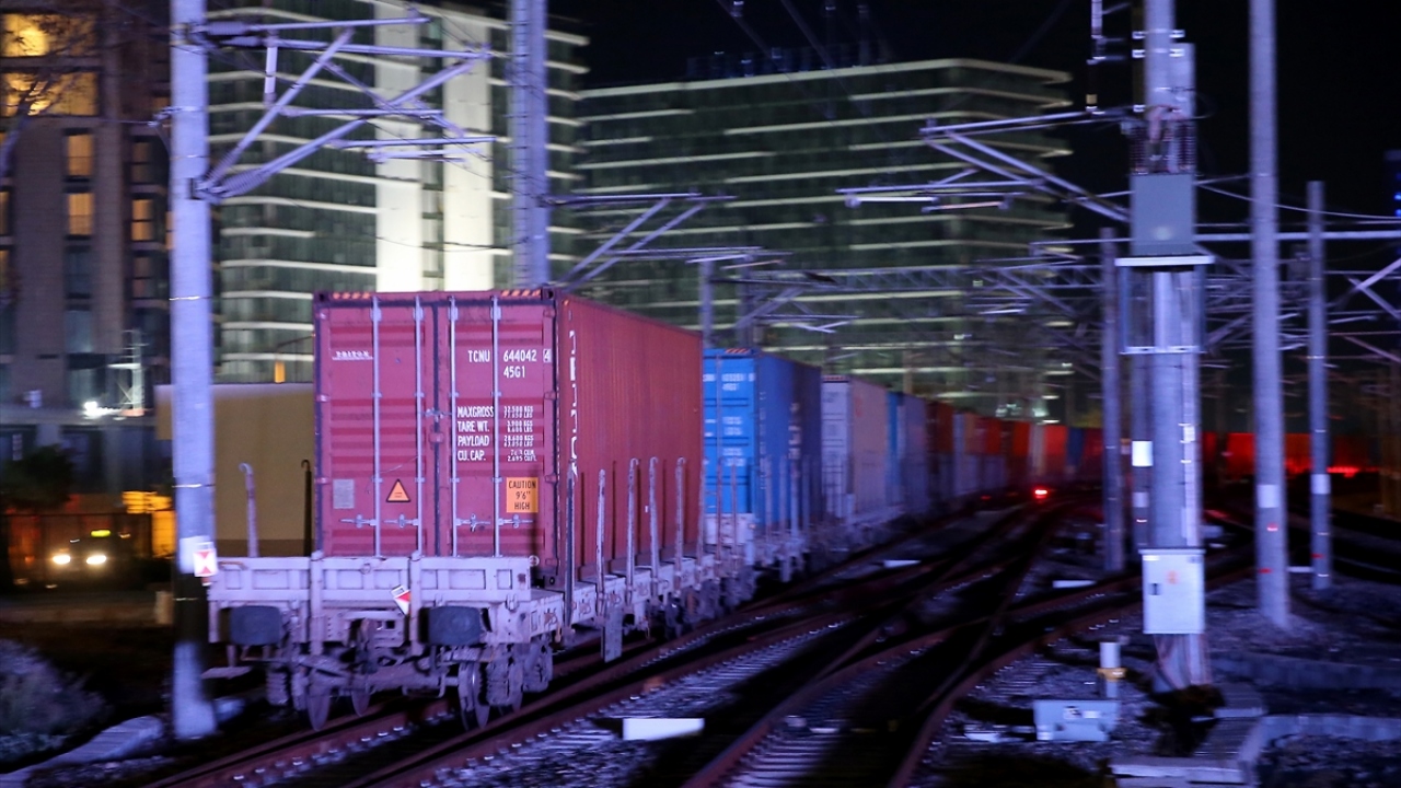 Türkiye güzergahında Ahılkelek, Kars, Erzurum, Erzincan, Sivas, Kayseri, Kırıkkale, Ankara, Eskişehir, Kocaeli ve İstanbul`dan geçen tren, Kapıkule`den (Edirne) çıkış yaparak, Bulgaristan üzerinden rotasında devam edecek.