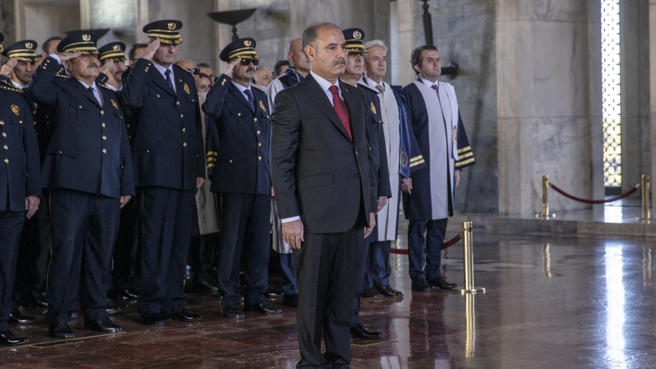 Aktaş, deftere şunları yazdı: