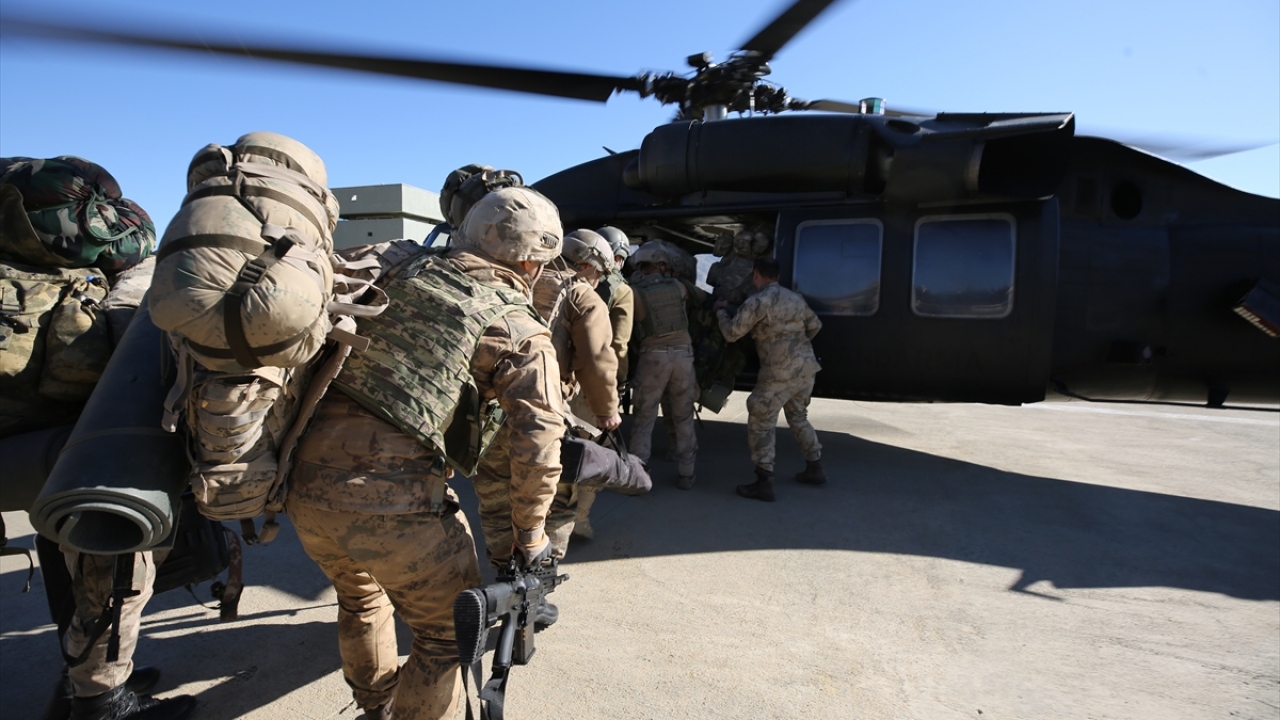 Operasyona Diyarbakır, Bingöl ve Muş İl Jandarma Komutanlıklarında görevli jandarma komando, jandarma özel harekat, polis özel harekat ve güvenlik korucularından oluşan 2625 personel, 179 operasyonel tim katılıyor.