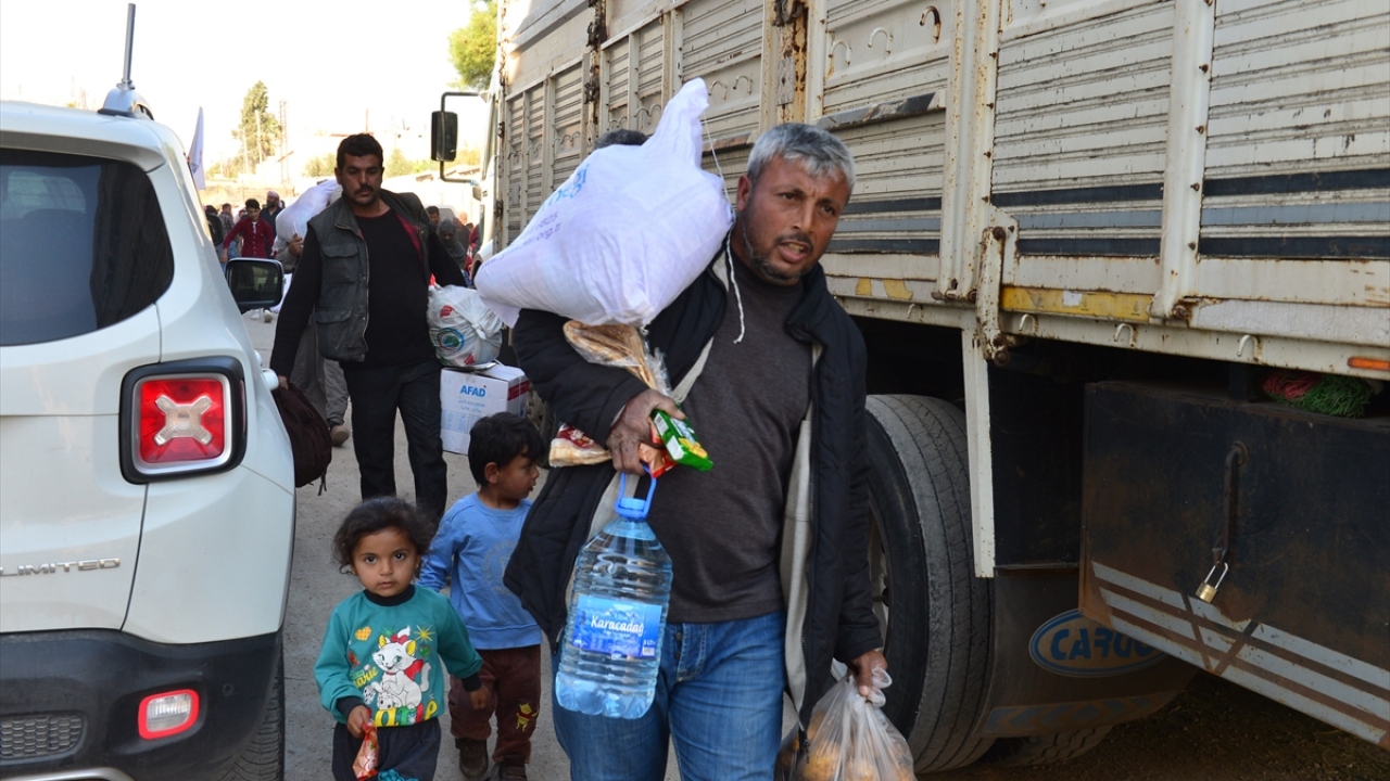 Gerem, bütün sivil toplum kuruluşlarının koordineli hareket etmesinin yardımların düzenli dağıtılmasını sağladığını vurguladı. 