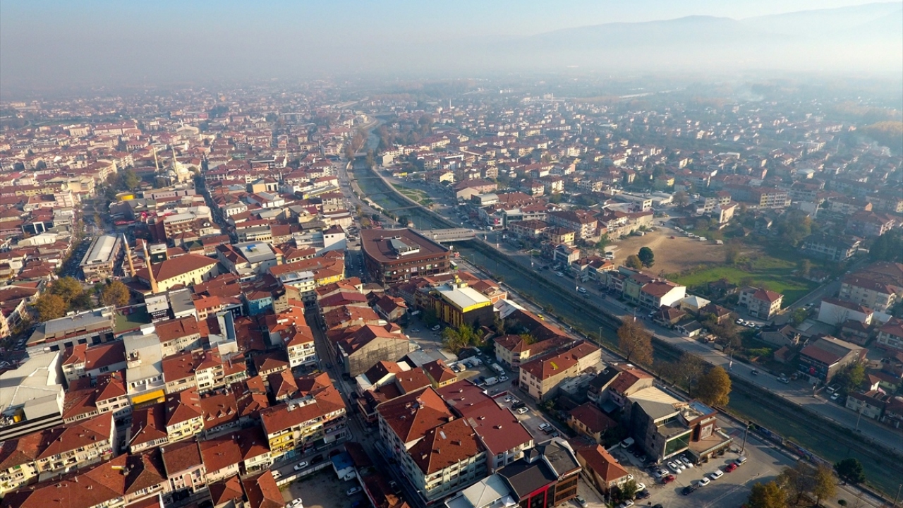 Modern ve sağlam yapıların sağlamlığıyla can güvenliğini sağlayan kent, teşvik yasasıyla birçok yatırım alarak ekonomik anlamda da gelişti.