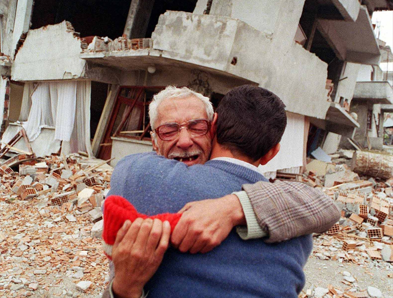 Kentte, aradan geçen 20 yılda aynı acıların tekrar yaşanmaması için çeşitli önlemler alındı.