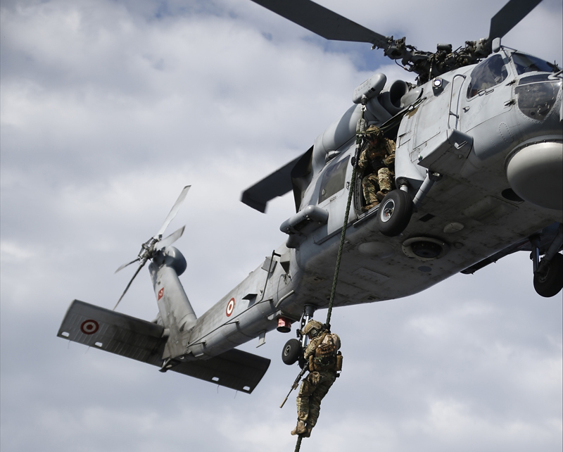 Tatbikatın ikinci günü asimetrik tehdit altında liman çıkış eğitimi ile başladı.