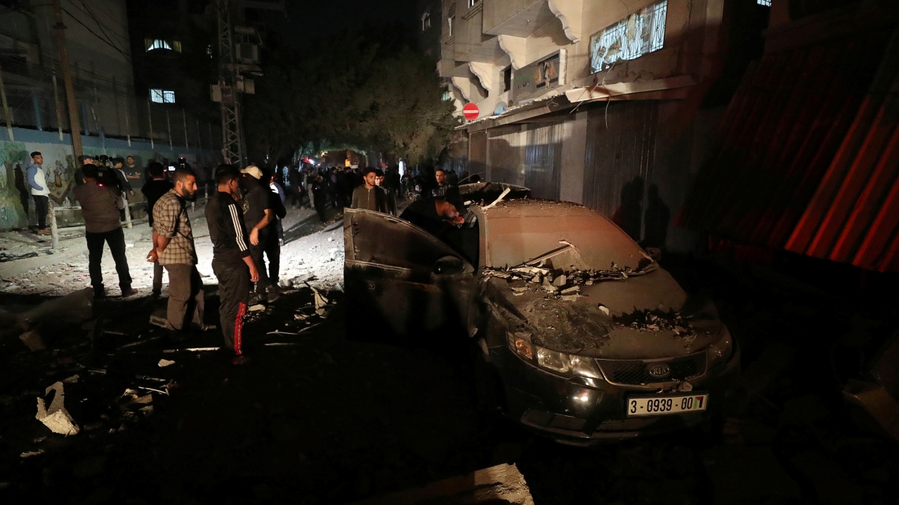 Kudüs Seriyyeleri ayrıca Ebu`l Ata suikastına cevaben Sderot, Aşdod, Kudüs ve El-Hadira kentlerine roket saldırısı düzenlendiğini açıkladı. Konuyla ilgili İsrail tarafından henüz bir açıklama yapılmadı.