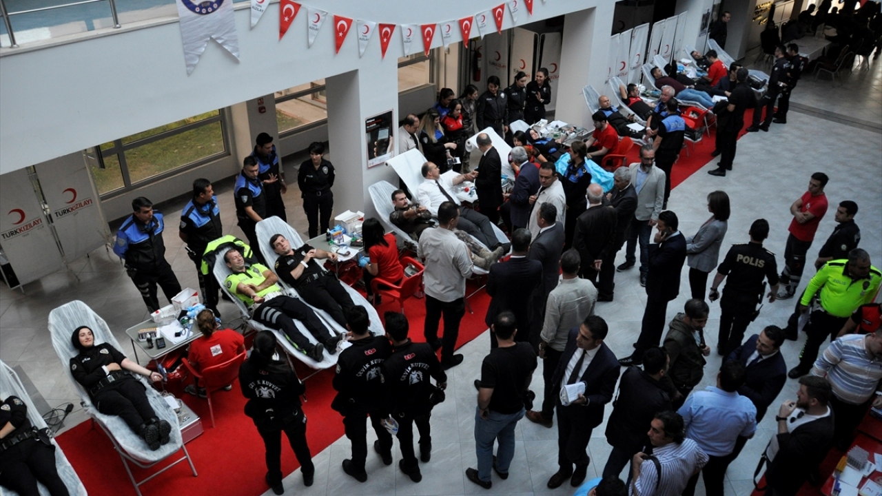 Aktaş, kampanyayı başlatmalarında en önemli etkenin kentte kök hücre tedavisi gören lösemili çocukların 2-8 Kasım tarihlerindeki "Lösemili Çocuklar Haftası" dolayısıyla kendilerini ziyaret etmesi olduğunu vurguladı.