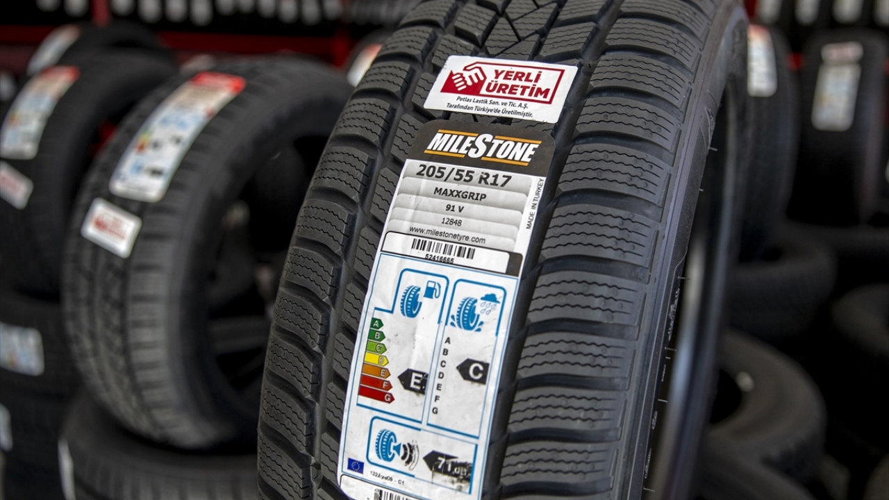 Kış lastiği takma zorunluluğu 1 Aralık`ta başlayacak ve 1 Nisan 2020`ye kadar devam edecek.