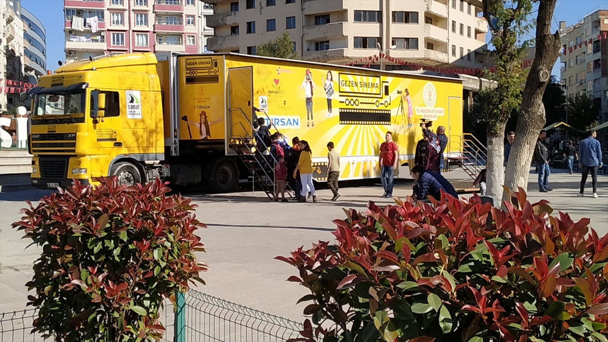 "İlk kez sinemaya geliyorum"