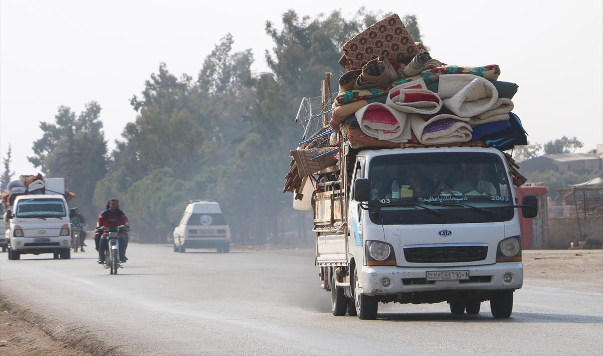 Yerel sivil toplum kuruluşlarından Suriye Müdahale Koordinatörlüğü, İdlib Gerginliği Azaltma Bölgesi`ne yönelik yoğun saldırılar sonucunda ortaya çıkan göç ile ilgili yazılı açıklama yaptı.
