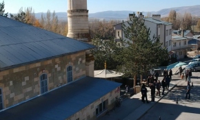 Yıkılması planlanan caminin kaderini referandum belirledi