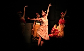 Ünlü ressam Frida'nın hayatı Mersin'de sahnelendi