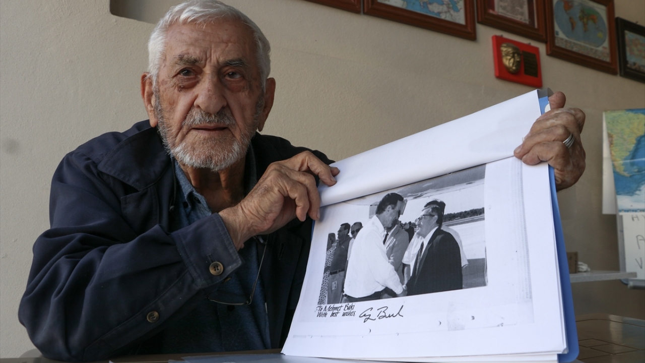 İskenderun ve Antakya`da ortaokul ve liseyi bitirmesinin ardından İstanbul`da üniversiteyi tamamladığını hatırlatan Baki, Amerika`da lisans ötesi çalışmalarını yaptıktan sonra ticaret hayatına atıldığını anlattı.