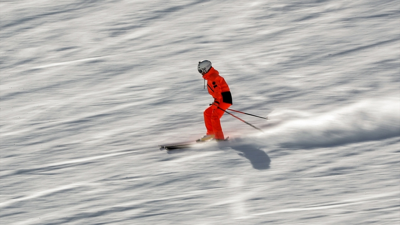 Fransa`da yüzde 20, İspanya`da yüzde 21 oranında olan kurumlar vergisi Andorra`da yasa gereği en fazla yüzde 10 olurken, şirketlere göre bu oran yüzde 2`ye kadar inebiliyor.