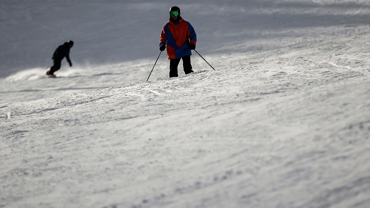 Andorra`da kayak pistlerinin 3 Mayıs`a kadar açık tutulması öngörülüyor.