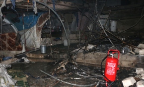 İran destekli gruplardan İdlib'de sığınmacı kampına füze saldırısı