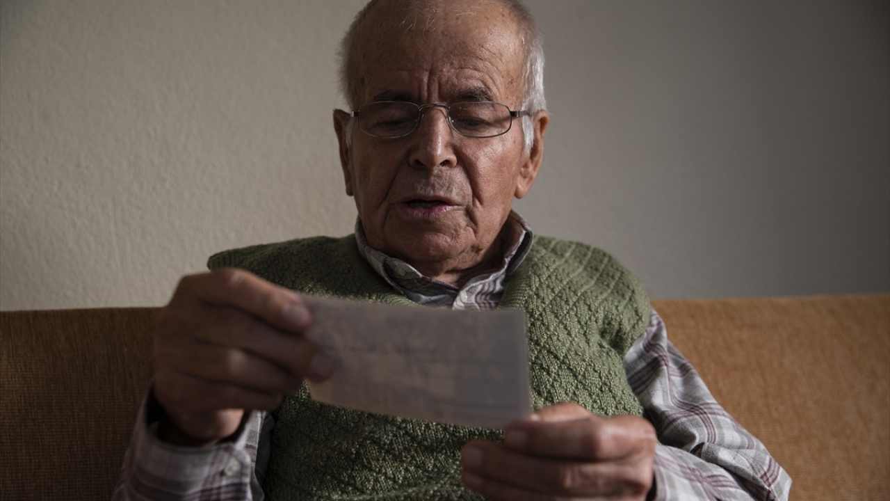 Dağdevir, Öğretmenler Günü`nün yaklaşmasıyla, her öğretmen gibi kendisinin de heyecanlandığını, öğrencilerinin büyük bir kısmı vefat etse de yaşayanların kendisini bu özel günde yalnız bırakmadığını ifade etti. 